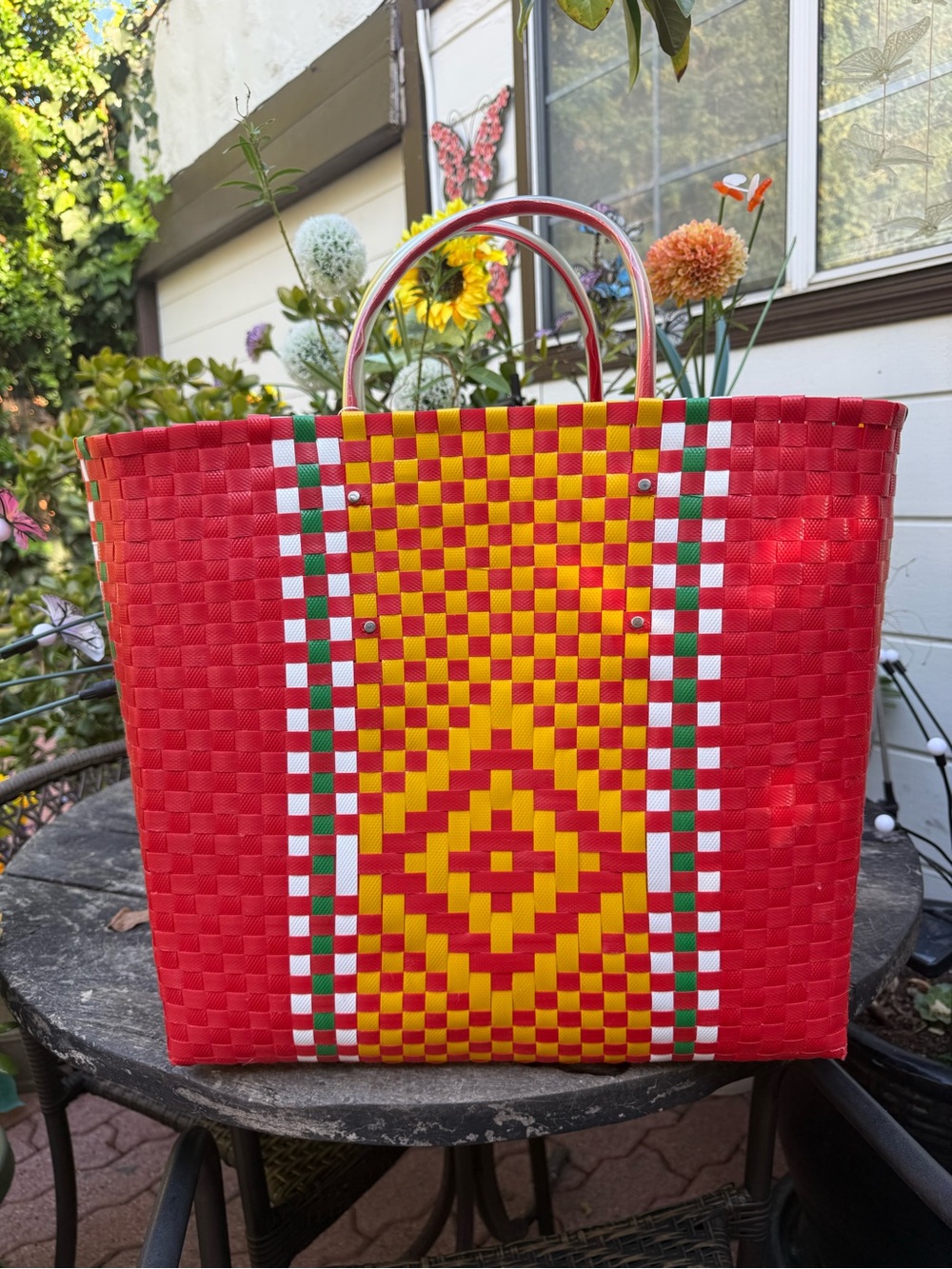 Marni Large Red and Yellow Woven Picnic Tote - Picture 2 of 3